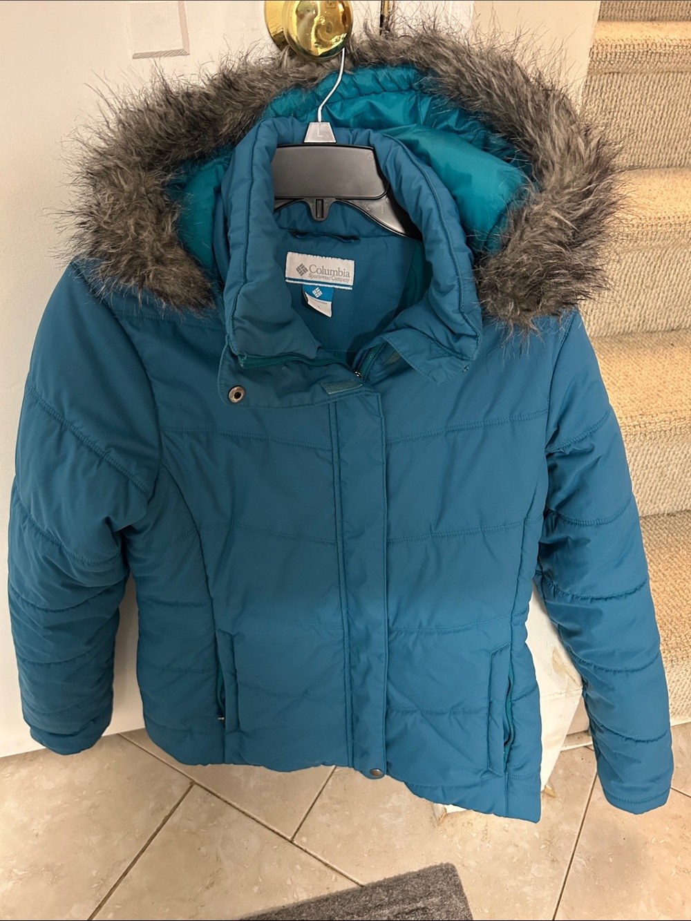 Columbia Teal Blue women’s Puffer Jacket with Faux-Fur Hood